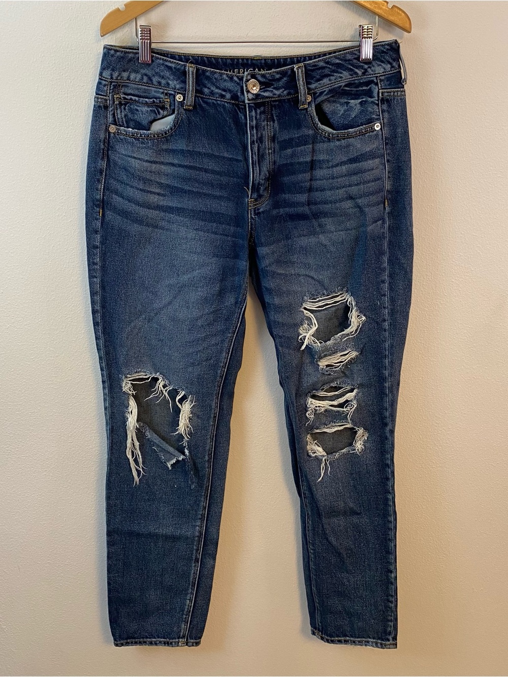 American Eagle Tomgirl Dark Wash Distressed‎ Blue Jeans Women’s 10 Long